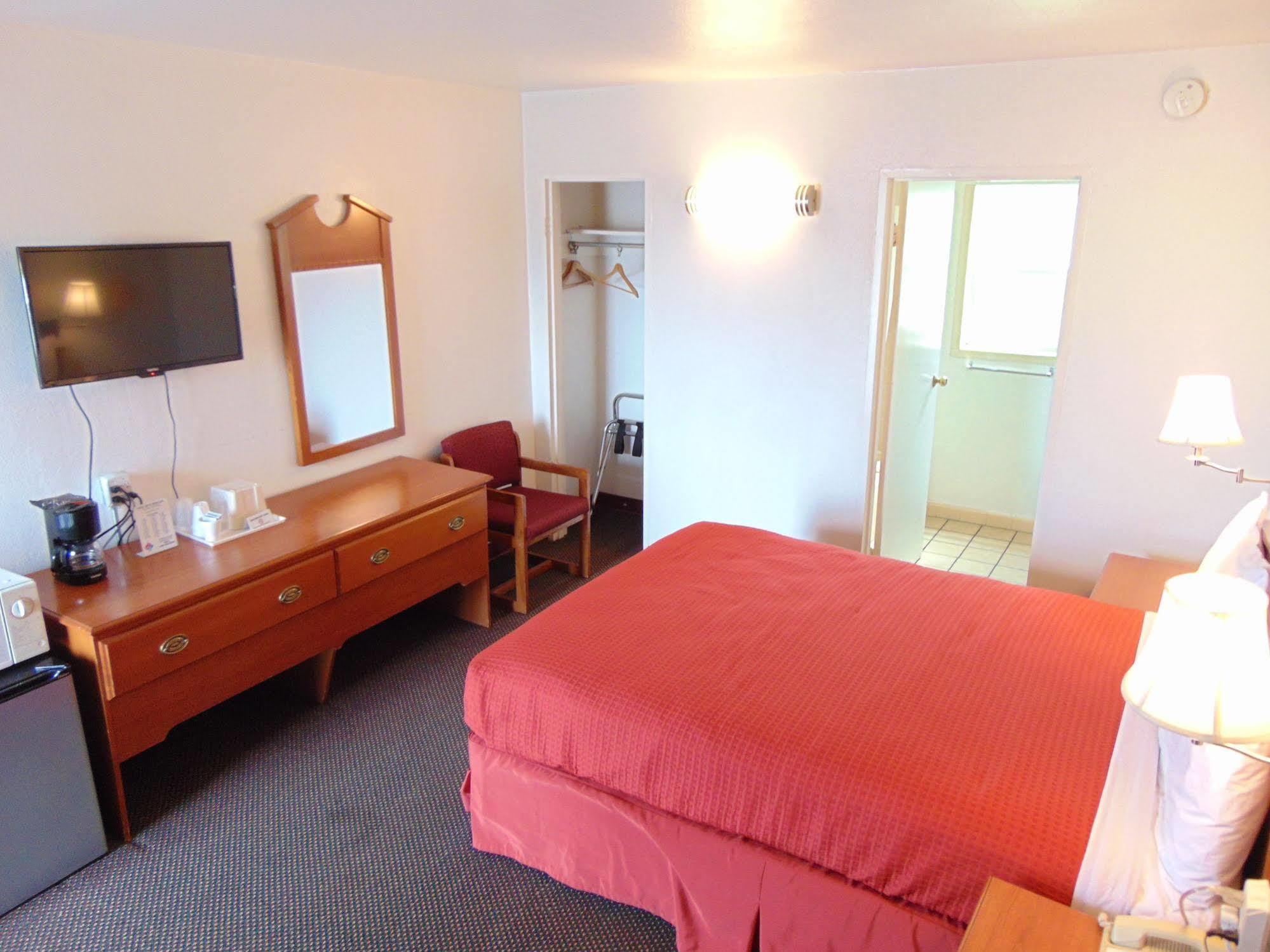 Econo Lodge Moses Lake Buitenkant foto