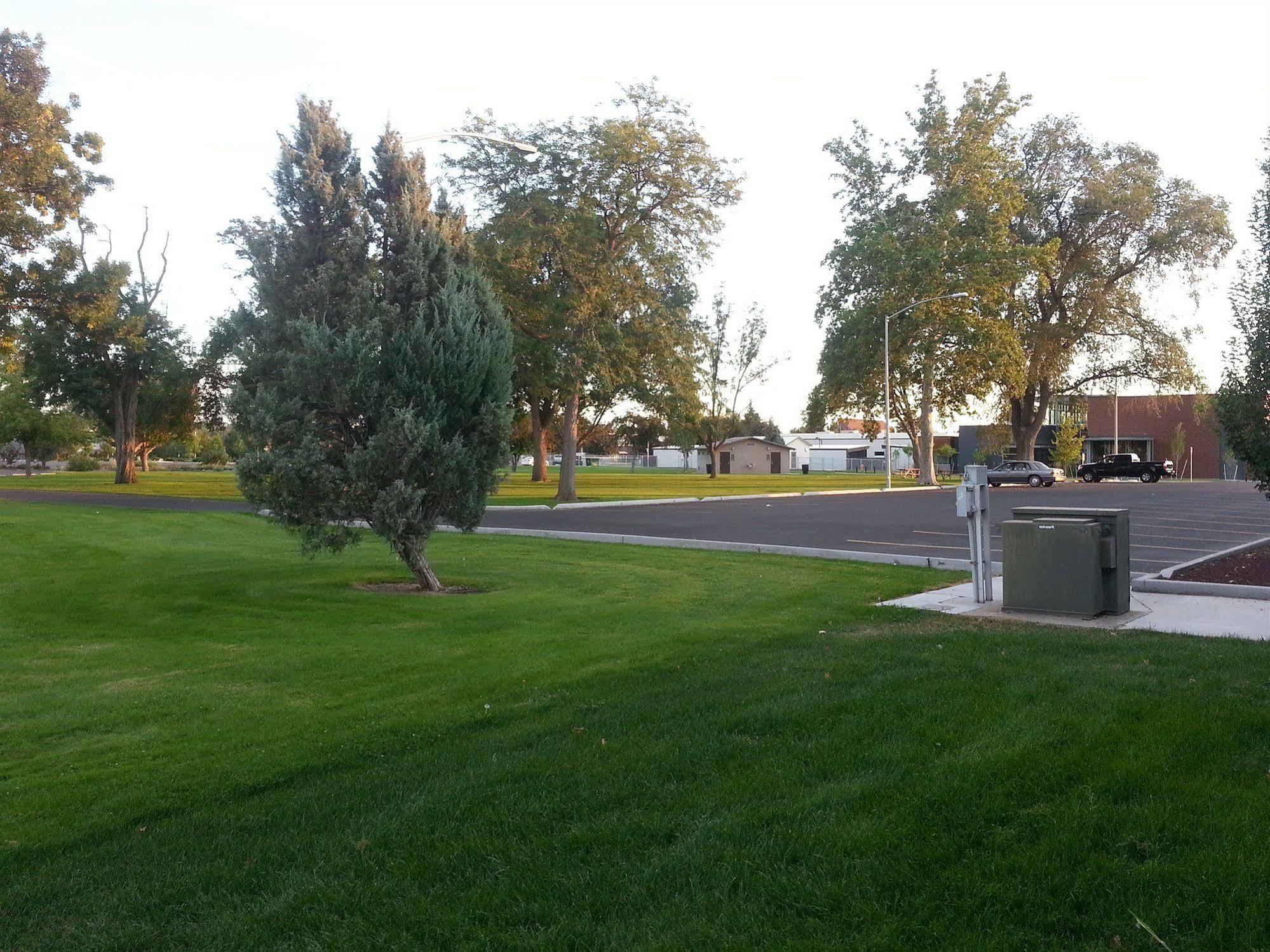 Econo Lodge Moses Lake Buitenkant foto