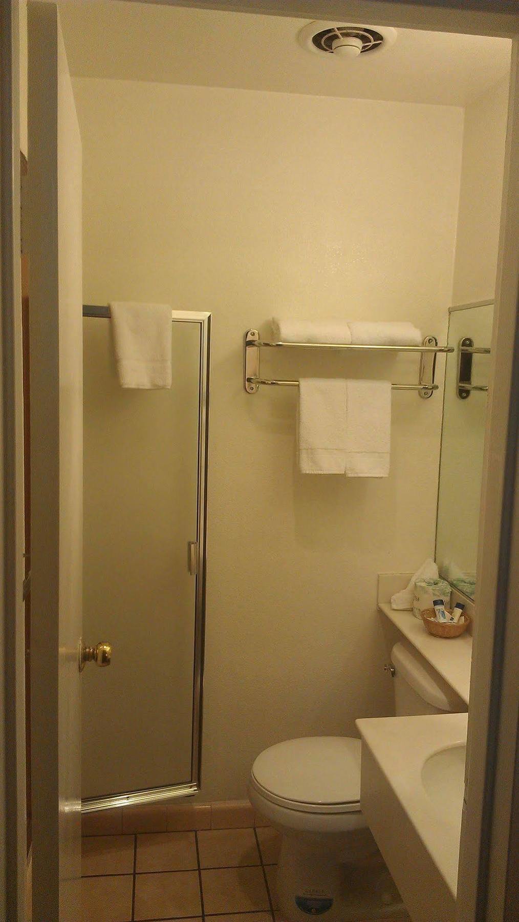 Econo Lodge Moses Lake Buitenkant foto